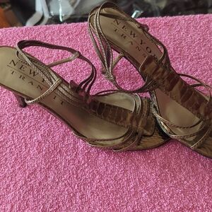 Never Worn New York Transit heeled sandal Size 6.5M